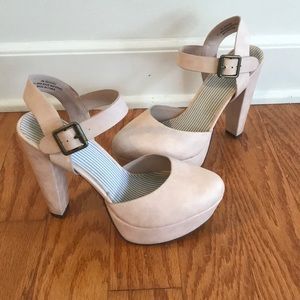 Pastel pink heels